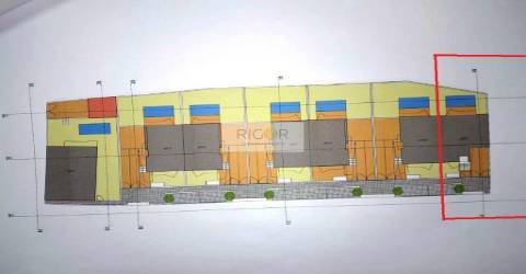 Terreno de 187.20m2 com projeto aprovado para construção de moradia de 2 frentes