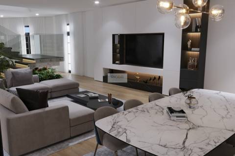 Moradia T3+1 a 50 metros da estação da CP em São Romão Coronado