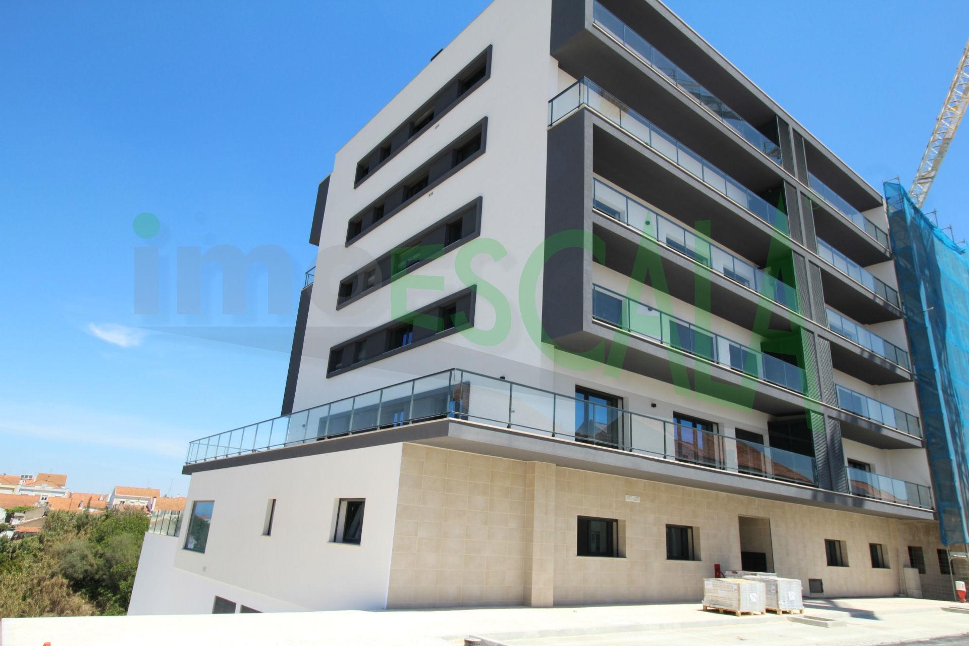 Apartamento T2 c/ Terraço