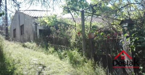 Moradia V2 para recuperar em Ansara Vouzela Ventosa