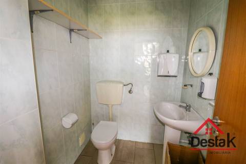 Loja para arrendar em Viseu