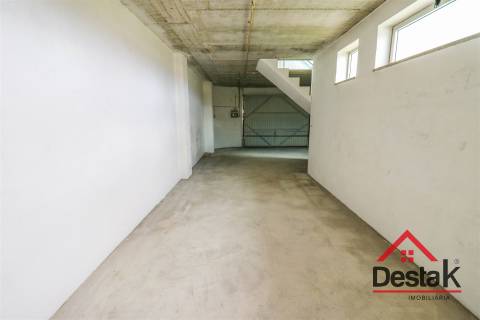 Loja para arrendar em Viseu