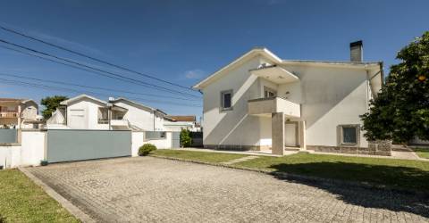 Moradia Isolada T3 Venda em Nespereira e Casais,Lousada