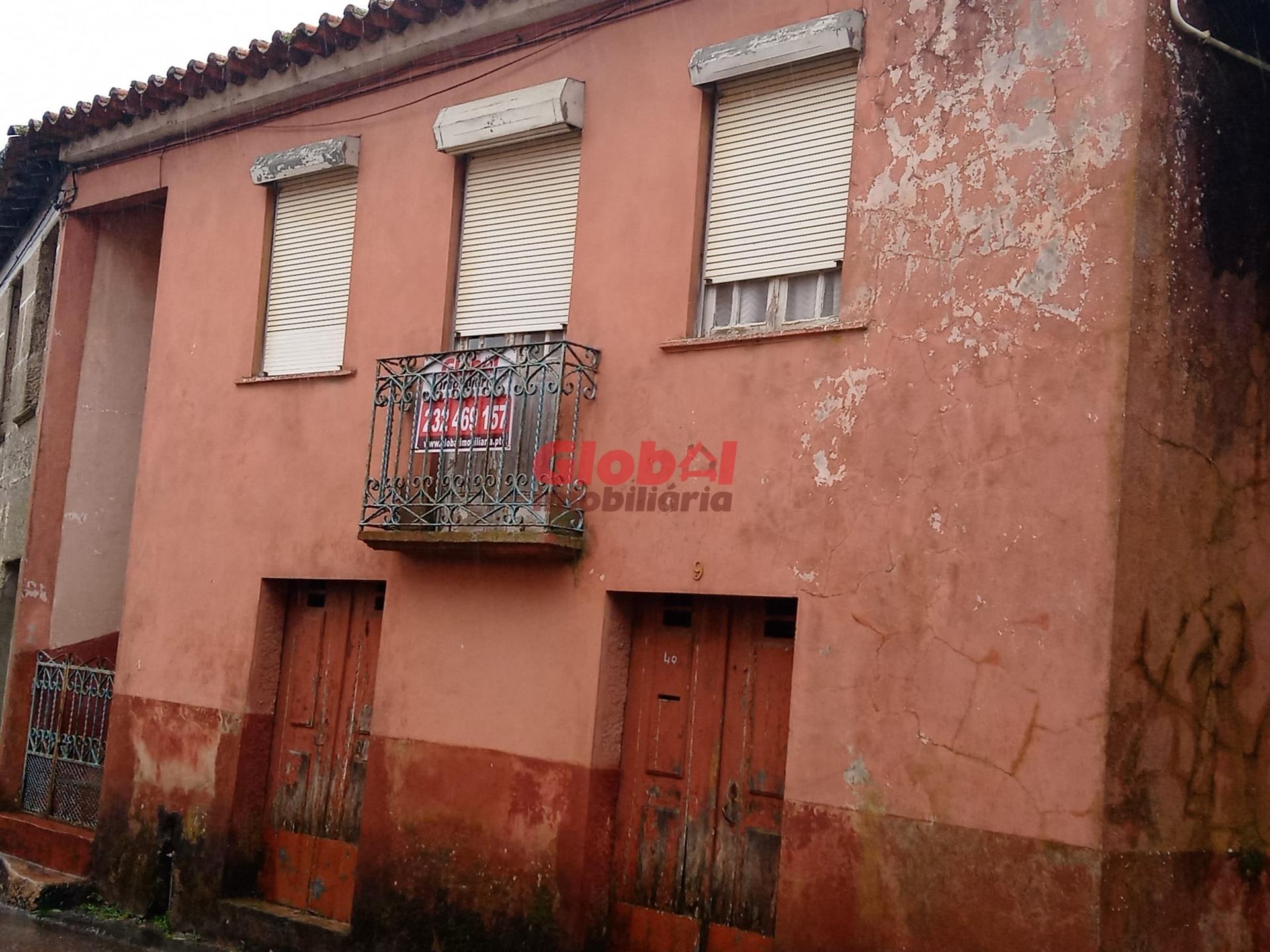 Moradia para Restaurar T2 Venda em Boa Aldeia, Farminhão e Torredeita,Viseu