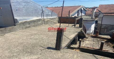 Moradia para Restaurar T4 Venda em São João de Lourosa,Viseu