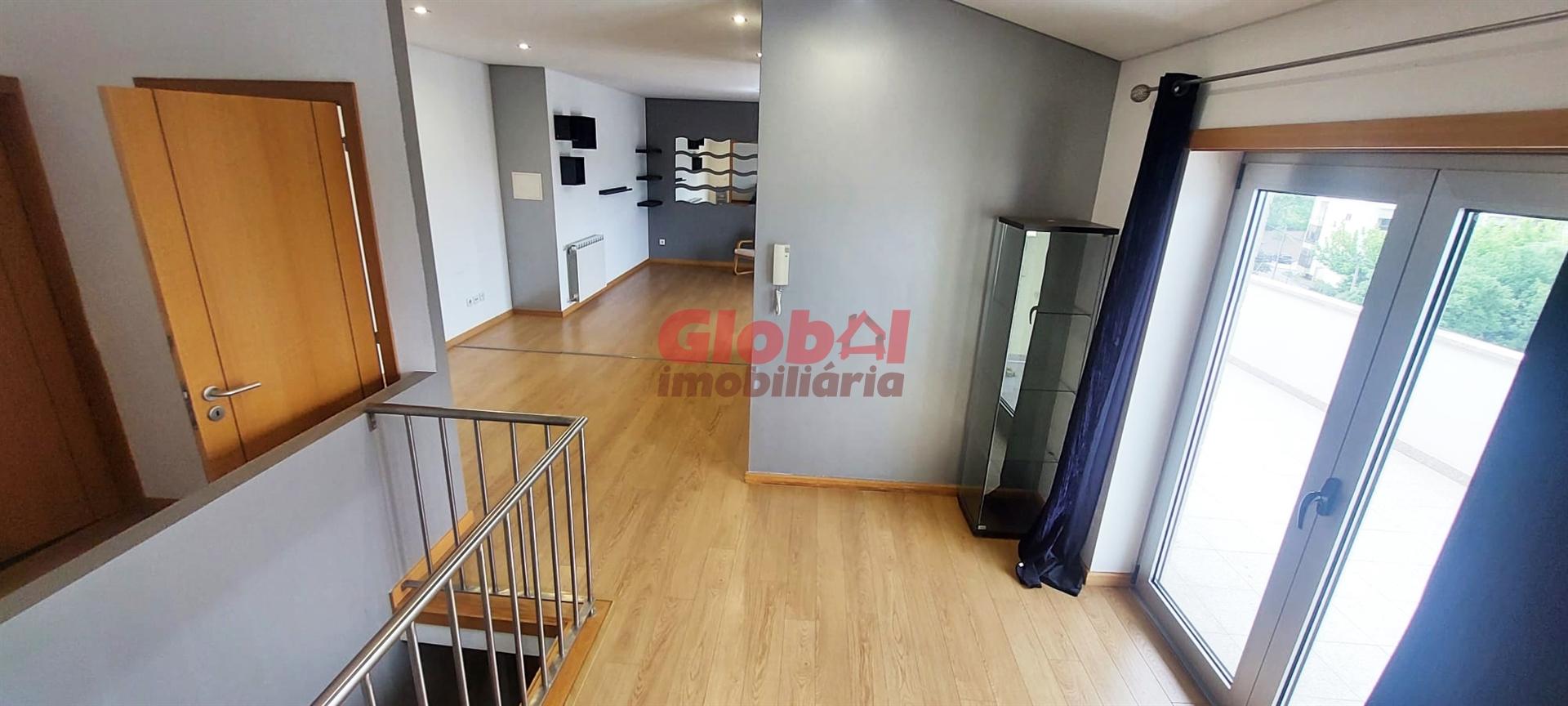 Apartamento T3+1 DUPLEX Venda em Orgens,Viseu