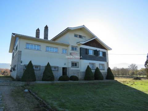 Quinta T8 Venda em Moimenta da Serra e Vinhó,Gouveia