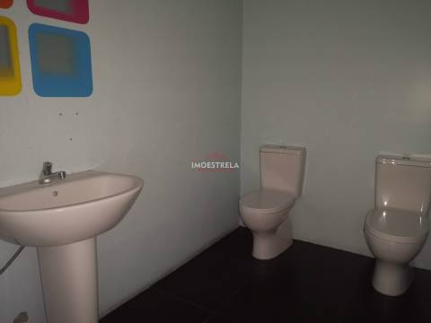 Possível conversão em 2 apartamentos