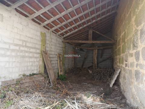 Edifício comercial/industrial em Seia