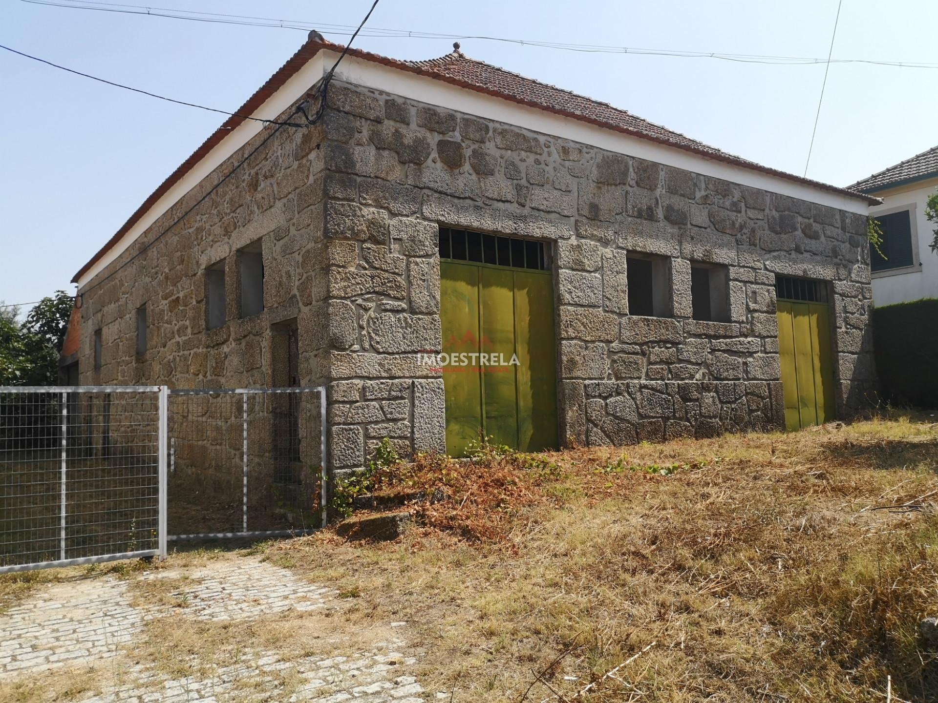 Edifício comercial/industrial em Seia