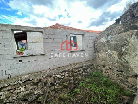 Moradia para Restaurar T4 Venda em Mangualde, Mesquitela e Cunha Alta,Mangualde
