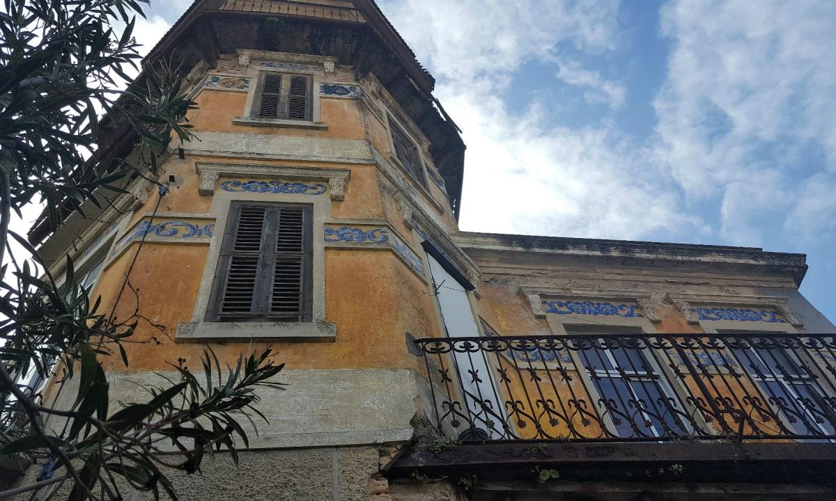 Palacete para restaurar no Samouco