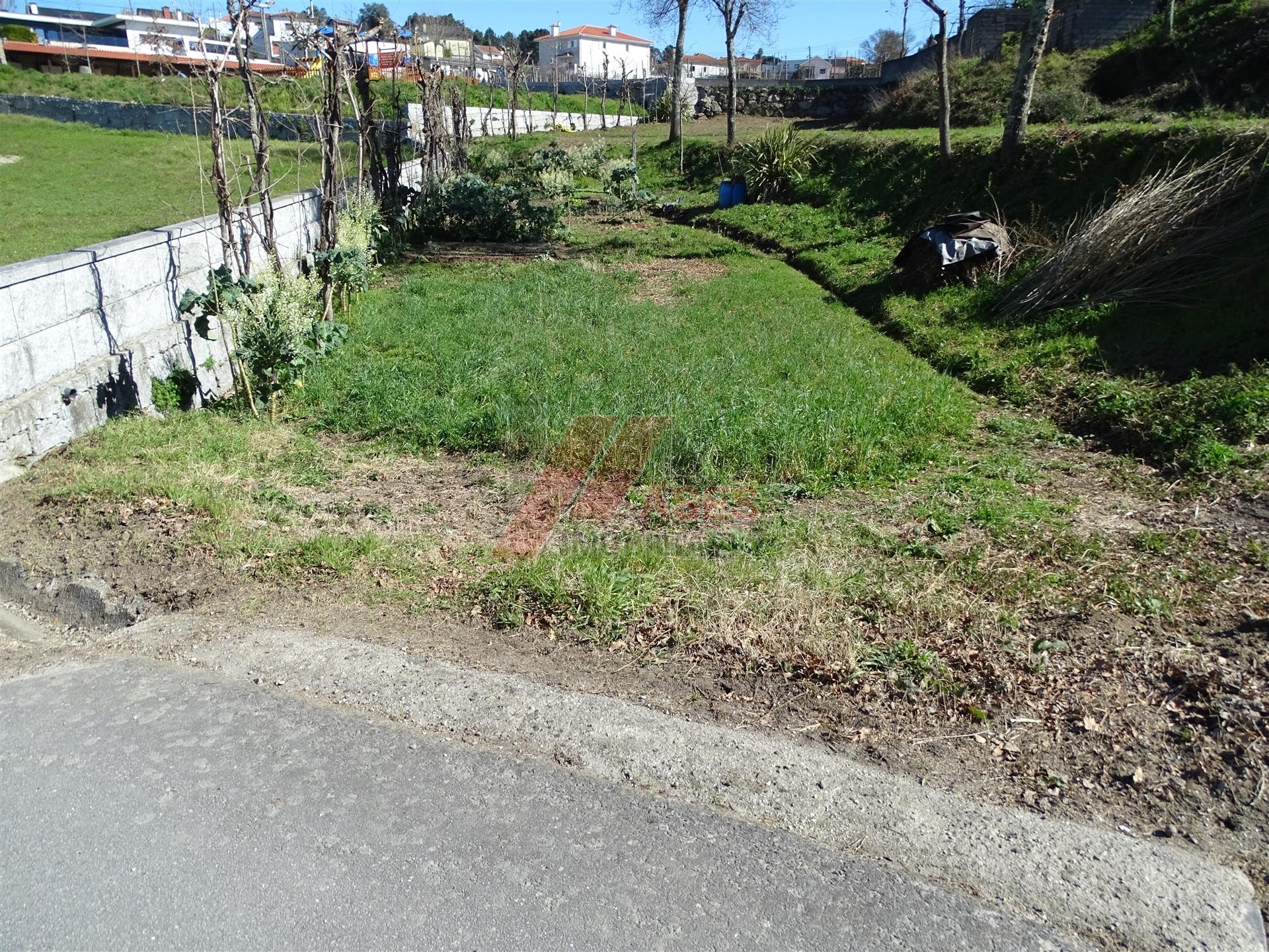 Terreno Para Construção T0 Venda em Fornelos,Fafe