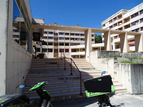 GARAGEM FECHADA EM GUIMARÃES!