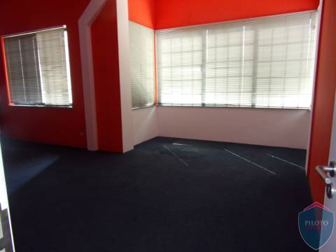 Escritório  Arrendamento em Campo,Viseu