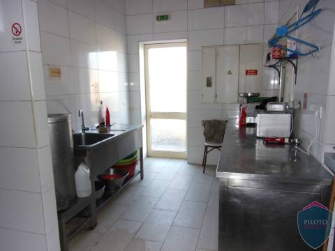 Restaurante T3 Venda em Repeses e São Salvador,Viseu