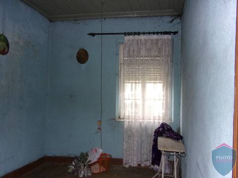 Moradia Rústica T3 Venda em Silgueiros,Viseu