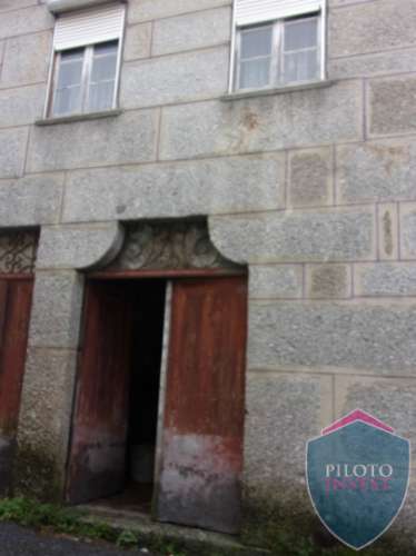 Moradia Rústica T3 Venda em Silgueiros,Viseu