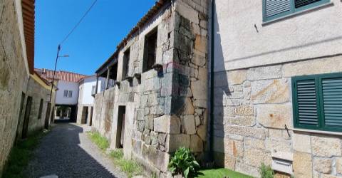 Moradia para Restaurar T4 Venda em Ribafeita,Viseu