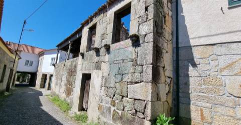 Moradia para Restaurar T4 Venda em Ribafeita,Viseu