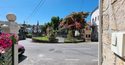 Moradia para Restaurar T4 Venda em Ribafeita,Viseu