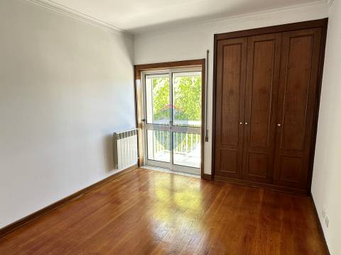 Apartamento T2 Arrendamento em Viseu,Viseu