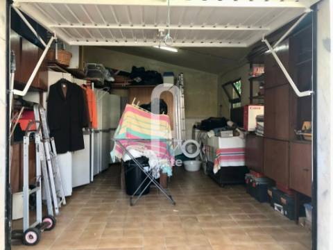 Moradia V5+1 isolada em Carvoeira, Mafra