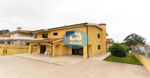 Moradia T5 Venda em Tabuadelo e São Faustino,Guimarães