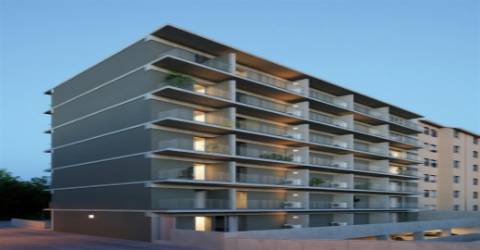 T2 centro do Porto, com varanda de 14,3 m2.