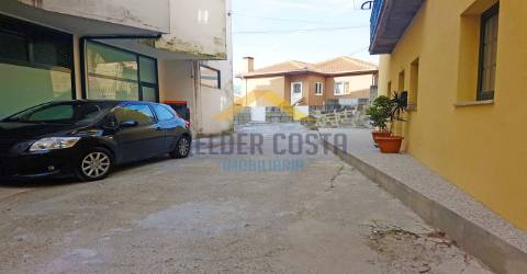 Armazém  Venda em Caldas de Vizela (São Miguel e São João),Vizela