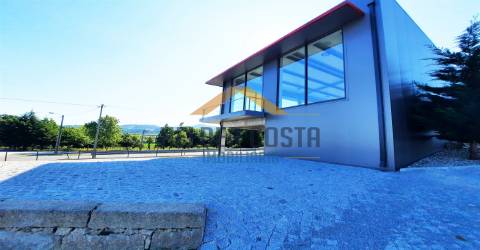 Pavilhão  Venda em Serzedelo,Guimarães