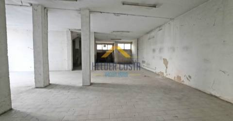 Armazém  Venda em Caldas de Vizela (São Miguel e São João),Vizela