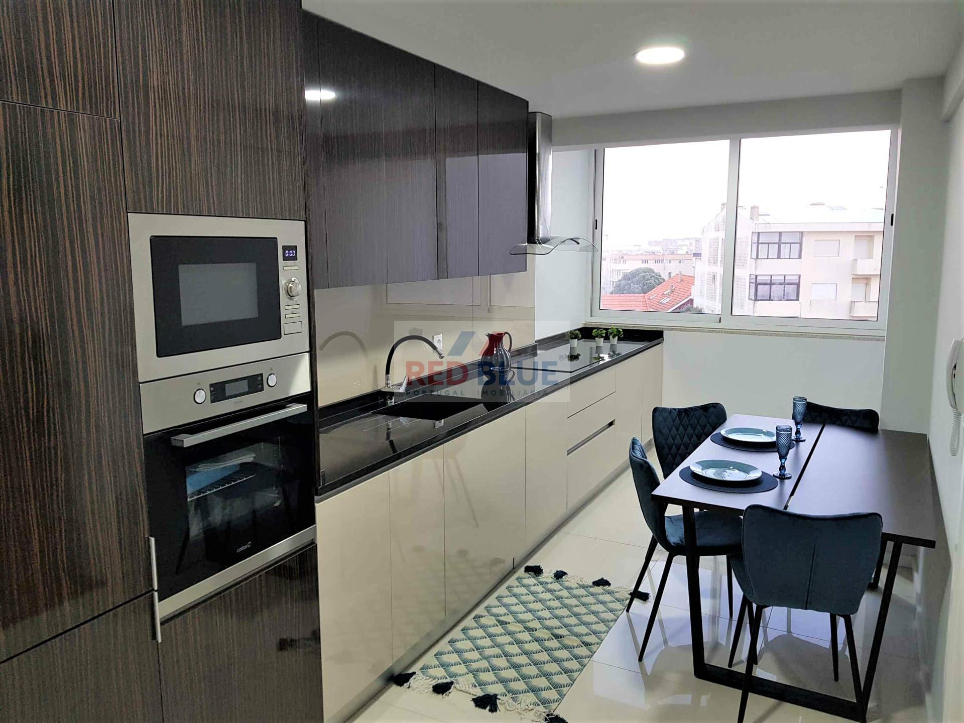 APARTAMENTO T3, 1ª LINHA DE MAR, VILA DO CONDE