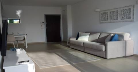 Cavalo Preto Luxury Beach Apartment: Lindo Apartamento T2 para Férias em Quarteira