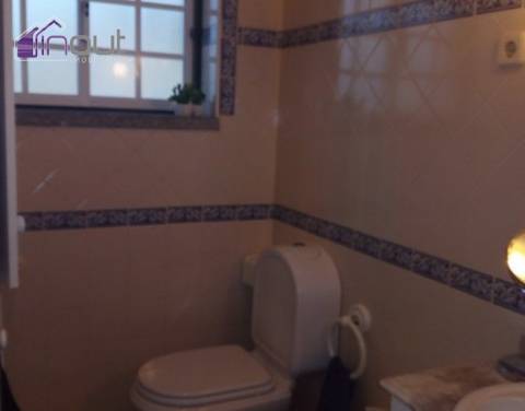 Moradia T4 Venda em Celorico (São Pedro e Santa Maria) e Vila Boa do Mondego,Celorico da Beira