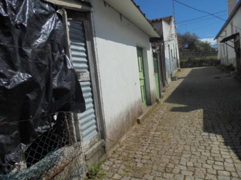 Moradia T2 Venda em Aldeia do Bispo, Águas e Aldeia de João Pires,Penamacor