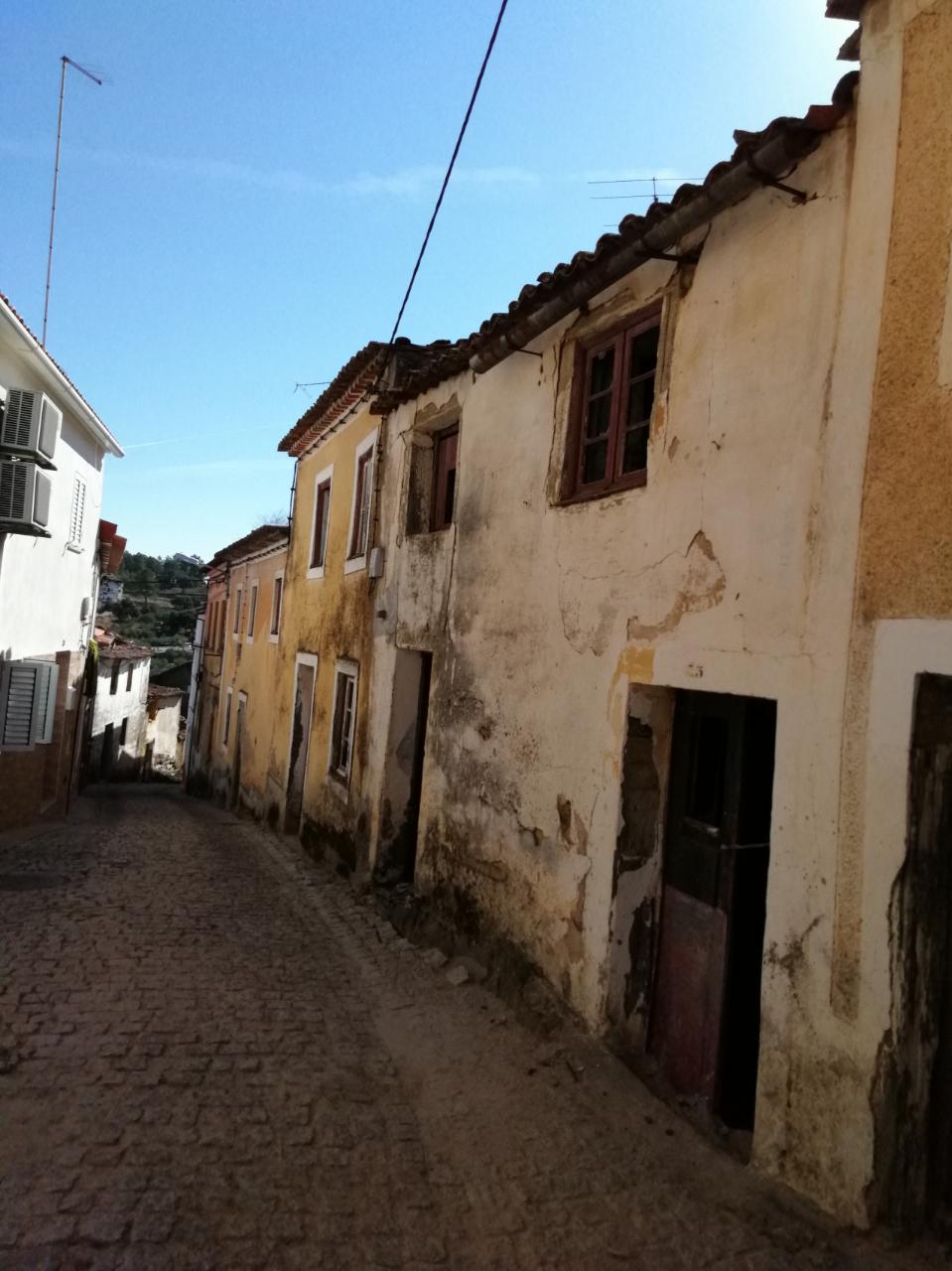 Moradia para Restaurar T2 Venda em Cebolais de Cima e Retaxo,Castelo Branco