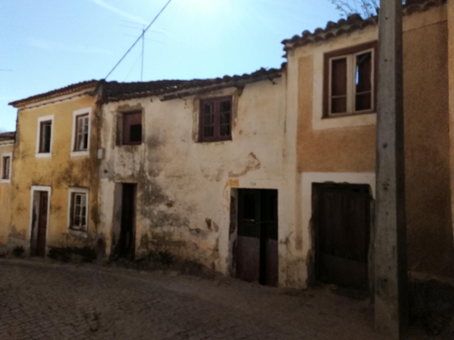 Moradia para Restaurar T2 Venda em Cebolais de Cima e Retaxo,Castelo Branco