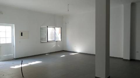 Loja  Venda em Escalos de Cima e Lousa,Castelo Branco