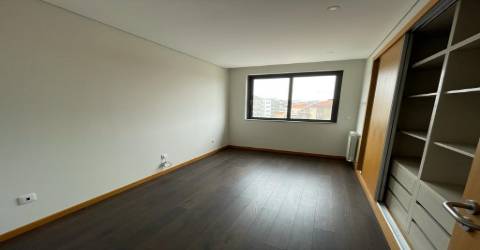Apartamento T2 Venda em Cedofeita, Santo Ildefonso, Sé, Miragaia, São Nicolau e Vitória,Porto