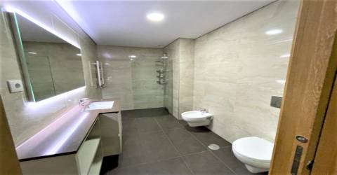 Apartamento T2 Venda em Cedofeita, Santo Ildefonso, Sé, Miragaia, São Nicolau e Vitória,Porto