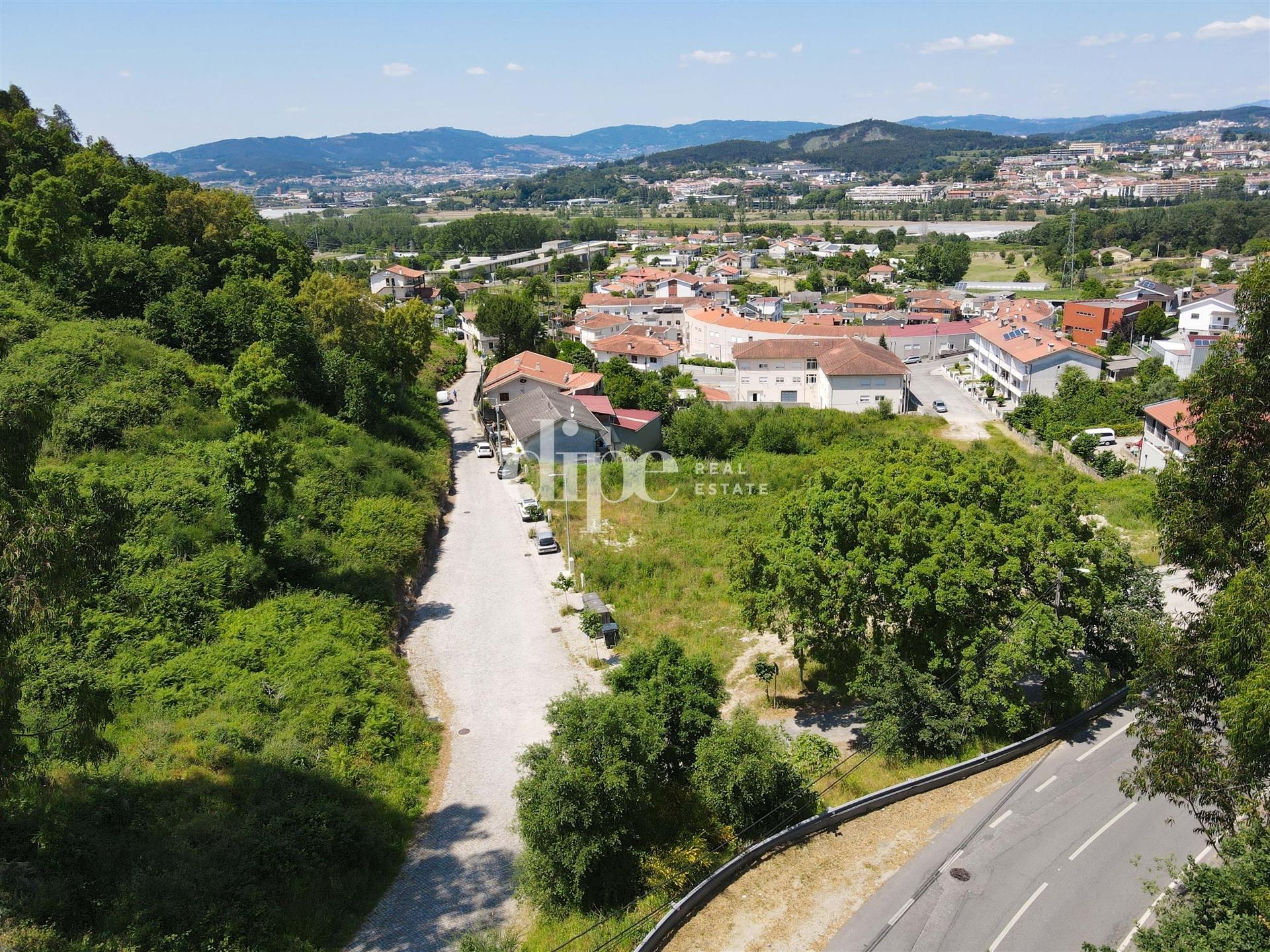 Terreno para construção de 10 andares-moradia