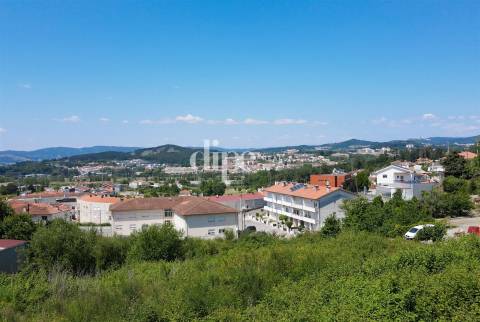 Terreno para construção de 10 andares-moradia