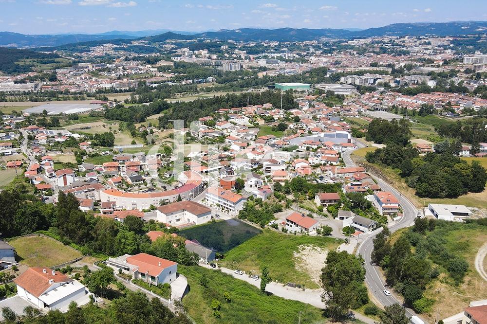 Terreno para construção de 10 andares-moradia