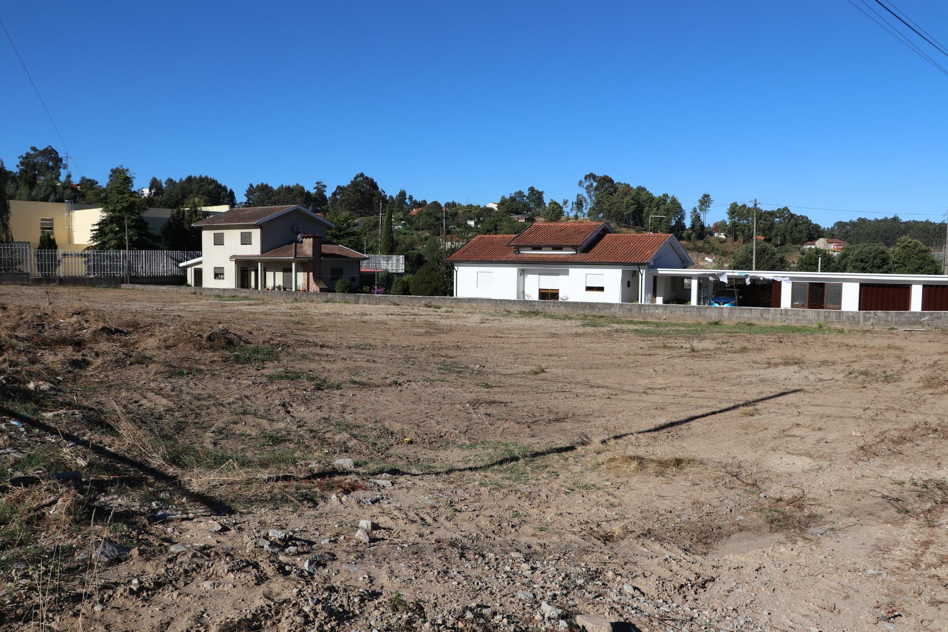 Terreno Para Construção  Venda em Lustosa e Barrosas (Santo Estêvão),Lousada