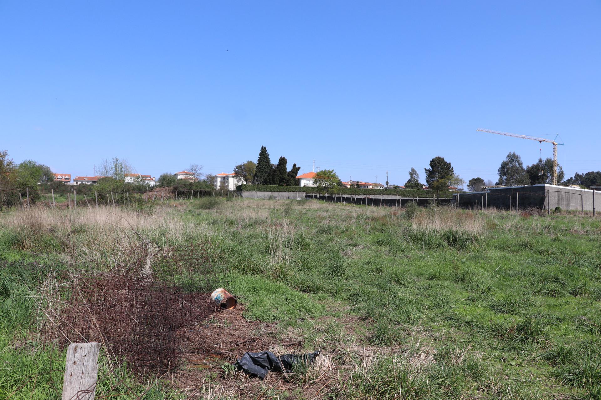 Terreno Para Construção  Venda em Lustosa e Barrosas (Santo Estêvão),Lousada