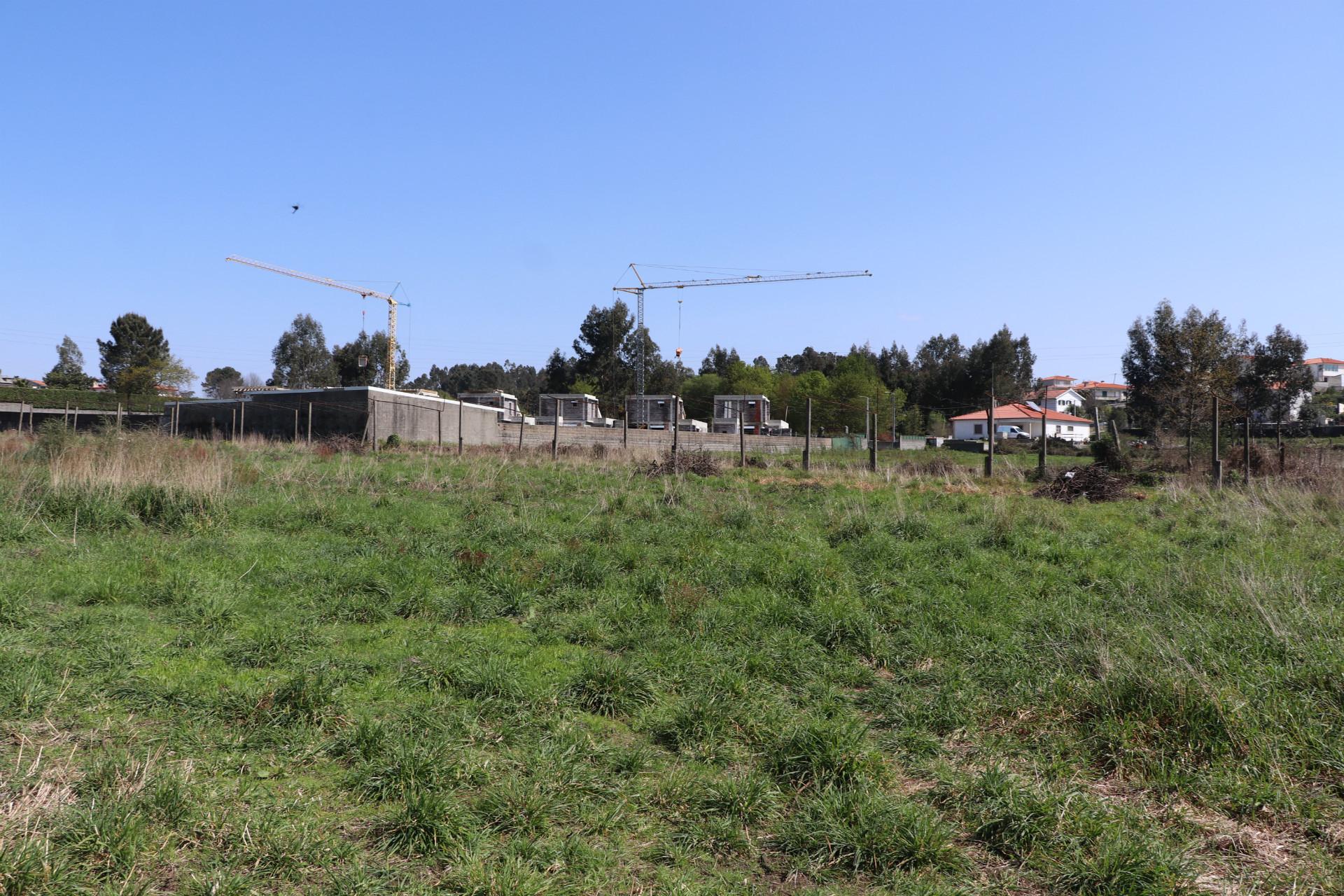 Terreno Para Construção  Venda em Lustosa e Barrosas (Santo Estêvão),Lousada