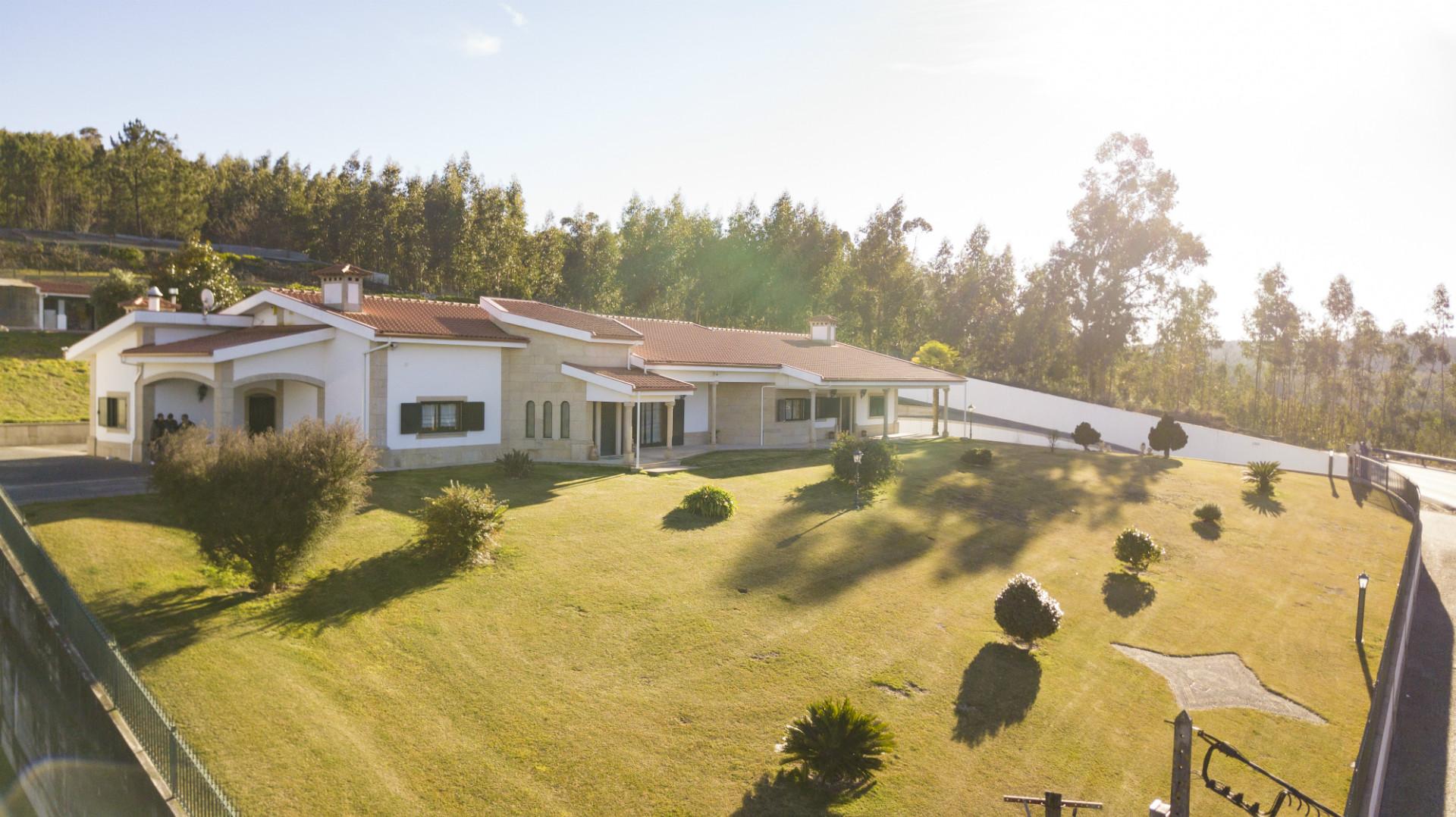 Moradia Isolada T6 Venda em Lustosa e Barrosas (Santo Estêvão),Lousada