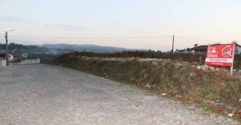 Terreno Para Construção  Venda em Lustosa e Barrosas (Santo Estêvão),Lousada