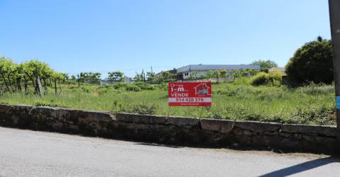 Lote de Terreno  Venda em Lustosa e Barrosas (Santo Estêvão),Lousada